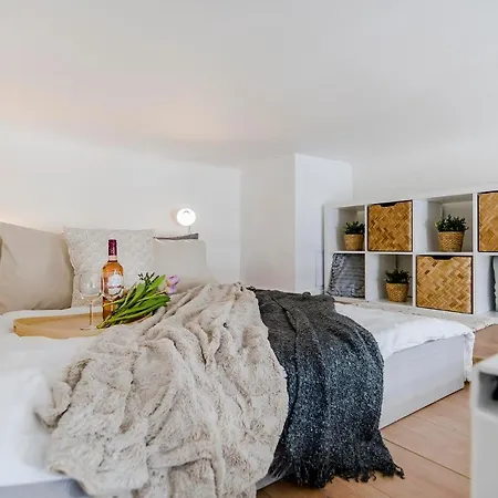 Charming Apartments Prague By Michal&Friends Exterior photo
